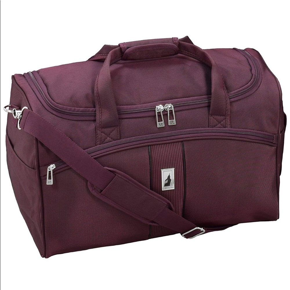 London Fog Langley 20" Duffle, Bordeaux